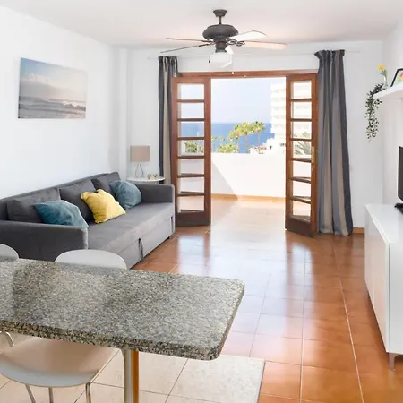 Club Olympus In Garden Apartment *