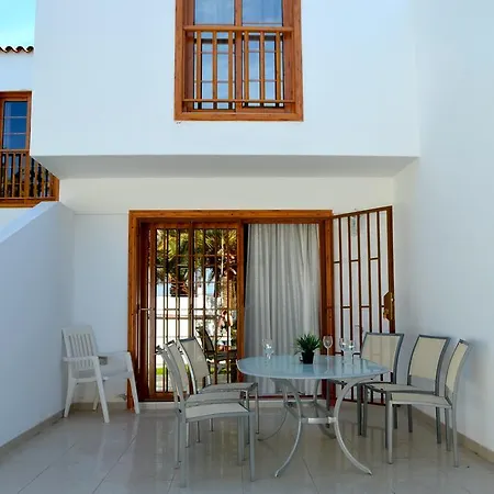 Club Olympus In Garden Apartment