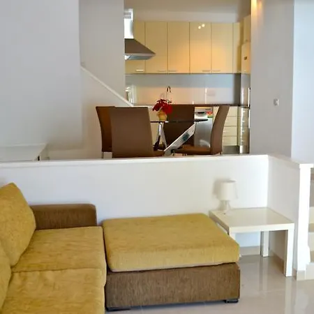 Club Olympus In Garden Apartment Playa de las Americas (Tenerife)