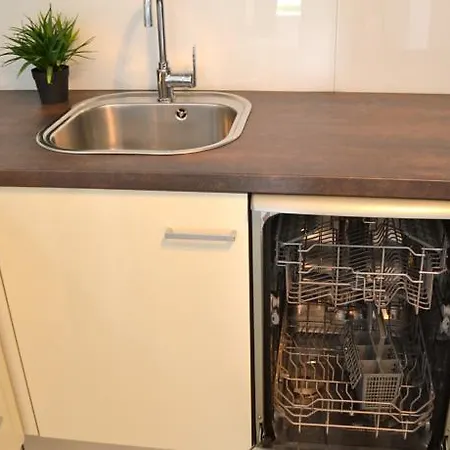 Club Olympus In Garden Apartment *